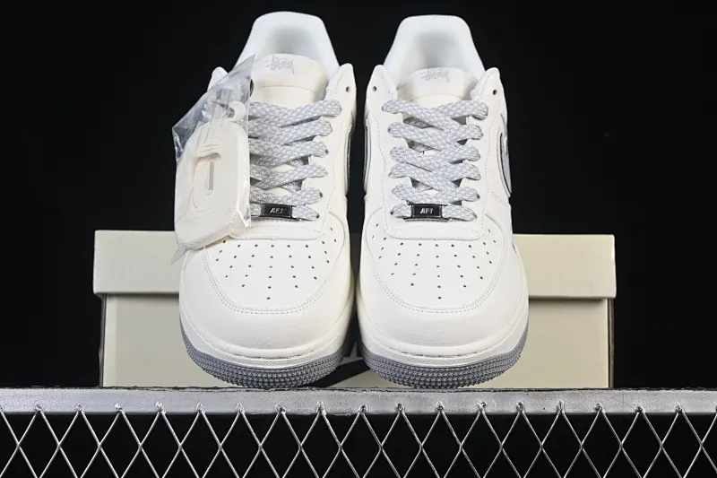 All Categories Nk Air Force 1 Air Force Series Nk Air Force 1 Low Air Force Low Nike Air Force 1'07 Low Nike Gray Label Air Force One Low Casual Shoes CS5288-041